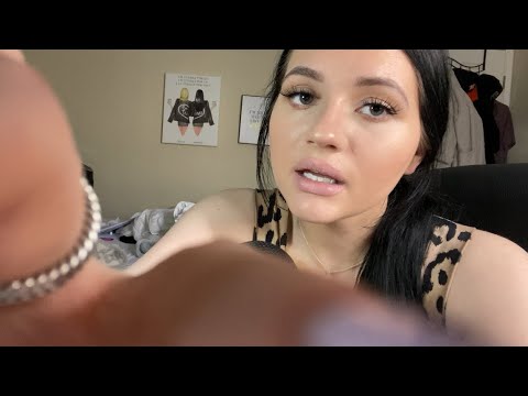 ASMR| TAKING A LOOK AT SOMETHING IN YOUR EYE (PERSONAL ATTENTION)