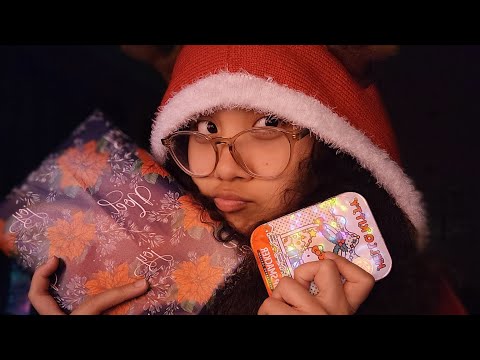 ASMR Christmas Triggers 🎄🎁  (Lip Application, Tapping Sounds, Scissors Sounds, Mic Sounds)