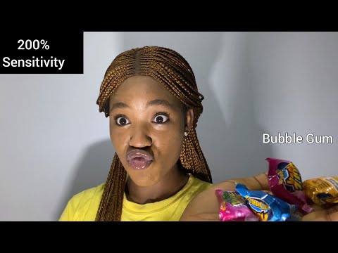 ASMR RELAXING GUM CHEWING! Blowing and Popping Bubbles| 200% Sensitivity 😉