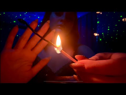 ASMR ✨ STRIKING WOOD MATCHES: Follow the light/Crackling fire sounds/Playing with fire/no talking