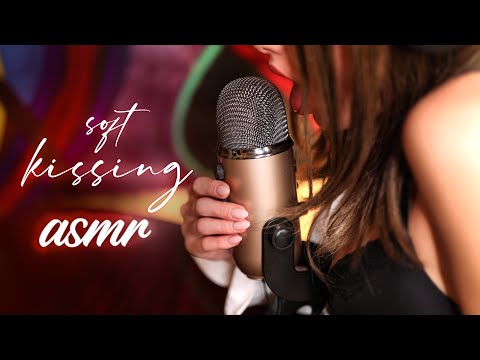 Intense licking and kissing ASMR with Blue Yeti Microphone