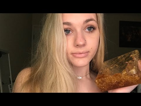 ASMR- EATING HONEYCOMB/ articulated whispering🍯🍯