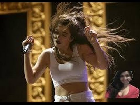 Lorde Stormtrooper Performance Coachella 2014 Live Stage Performance Show - Video Review