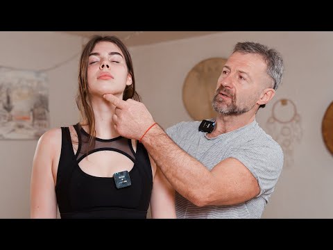 UNIQUE CHIROPRACTIC ADJUSTMENT AND NECK STRETCHING FOR BEAUTIFUL LISA