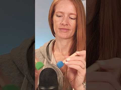 Squishy foam and mic squeezing #asmr #asmrsounds #distraction #asmrtriggers