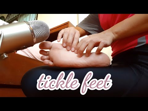 Tickle my feet by myself. Relax version / Don't stop scratching when you itch #3/ Vacuum Vlog
