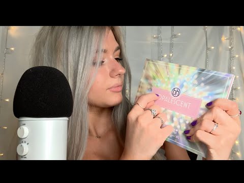 ASMR| CLOSE FINGER TRACING OBJECTS/ SLOW WHISPERING/ TAPPING