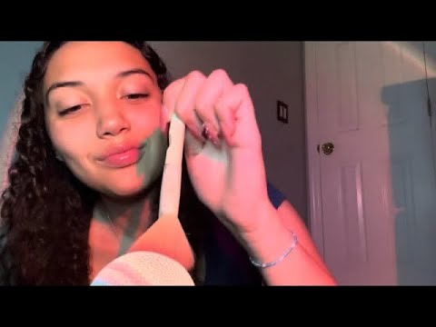 ASMR doing my favorite triggers 🫶🏼🫶🏼🫶🏼 mic brushing, fast wood tapping, fast mic scratching 🫧