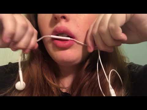 ASMR👂Ear Eating and Mouth Sounds👅(iPhone Mic)💗Flossie ASMR
