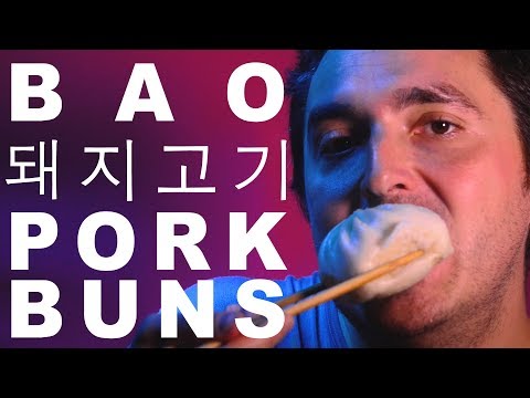 ASMR Eating Pork Buns / Bao Steamed Dumplings w/ Sriracha 돼지고기 먹방