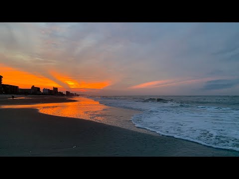 ASMR// Watching Beach Sunrise/ Like actually at the beach+ beach sounds+ background+ no talking//