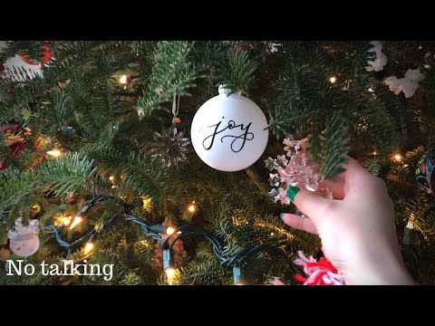 🎄Tapping & Scratching around a Christmas-y Living room! • ASMR • No Talking