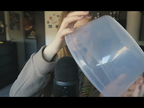 [ASMR] Fast Tapping on a Plastic Container