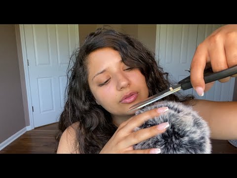 ASMR| GIVING YOU A HAIRCUT 💇‍♀️ personal attention to the mic 💛🧚🏼‍♀️