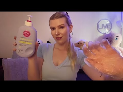A Simple, TINGLY Gloves and Lotion ASMR Video🧴