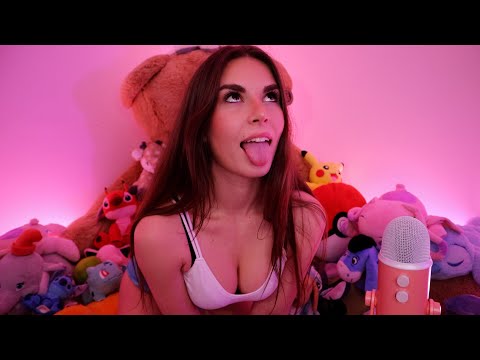 ASMR Sleepover With Your Girlfriend (Soft Nail Tapping & Whispers) 💞