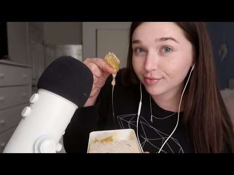 ASMR - Raw Honeycomb (sticky satisfying mouth sounds)