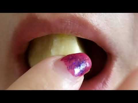 ASMR*ACMP INTENSIVE SOUND EATING APPLE 🍎🍏*VERY CRUNCHY AND CLOSE*我吃蘋果 りんごを食べる