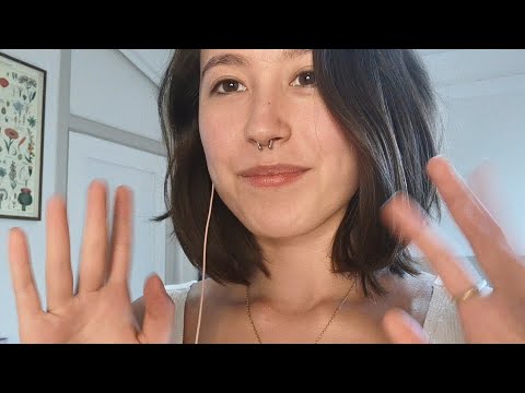 ASMR | CLOSEUP WHISPERS (with mouth sounds, hand movements)