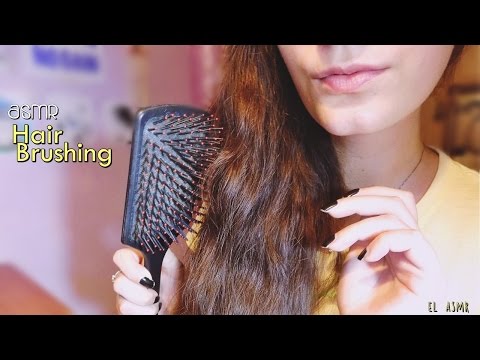 ASMR Hair brushing sound| Brushing my long hair (italian♥)