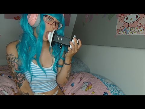 ASMR EAR MOUTH SOUNDS LICKING