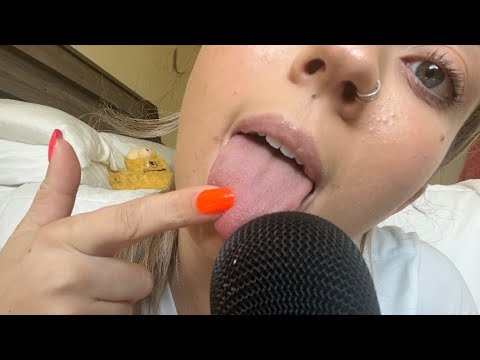 ASMR| EXTREME CLOSE UP LENS LICKlNG WITH SLURPS & SCREEN TAPPING (wet mouth sounds)