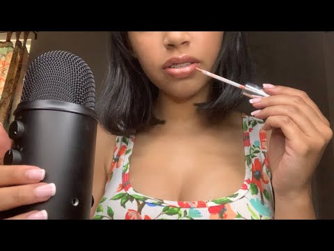 ASMR:|| 2 Minute Up Close Lipgloss Application w/ mouth sounds + no talking ||