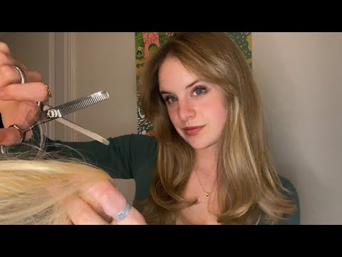 Very Flirty Hairstylist Cuts Your Hair (wlw) 💇🏼‍♀️