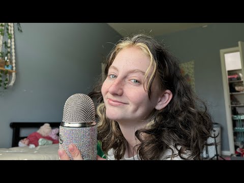 ASMR/ mouth sounds and hand movements