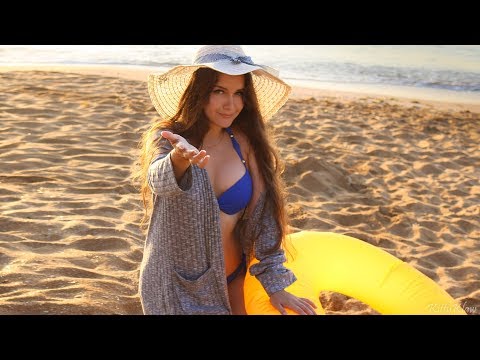 АСМР ☀ Девушка на пляже ЗАБОТИТСЯ о вас 👙 | ASMR Girl on beach CARE  you 🌴🌊