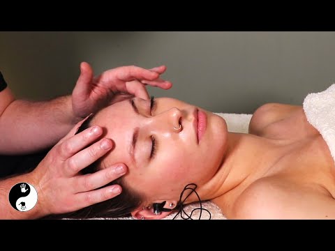 [ASMR] Binaural Scalp Massage Experiment [No Talking]
