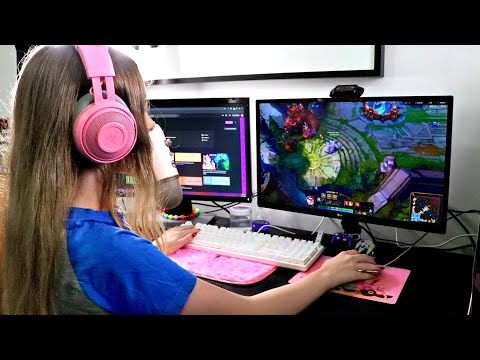 ASMR girlfriend ignores you while playing league of legends