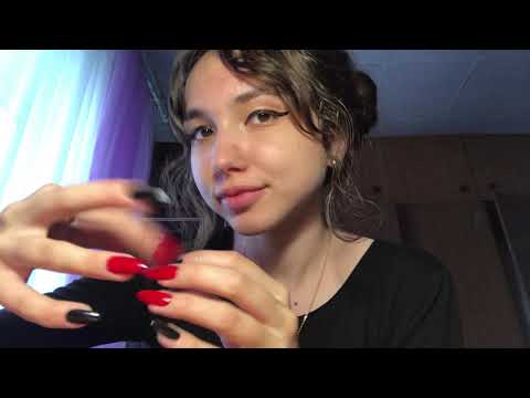 ASMR Fast tapping and scratching on my nails 💅🏼😴