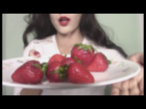 ASMR Eating Strawberries  🍓Binary Eating Sounds  Softly Speaking❤️