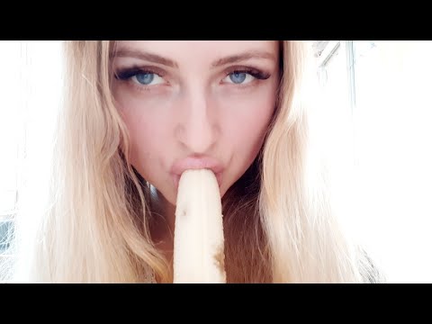 Asmr banana/licking banana/sucking banana/kissing banana/eating banana/whispering/mouth sounds
