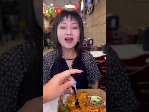 TRYING BIRRIA PIZZA FOR THE FIRST TIME #shorts #viral #mukbang