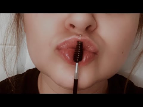 ASMR | spoolie nibbling + mouth sounds 👄⚡️