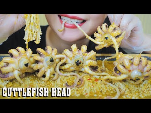 ASMR CUTTLEFISH HEADS STIR-FRIED WITH CHILI SAUCE AND ENOKI MUSHROOM , EATING SOUNDS | LINH-ASMR