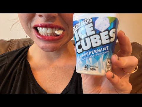 ASMR - Fast Gum Chewing/Tapping - NO Talking