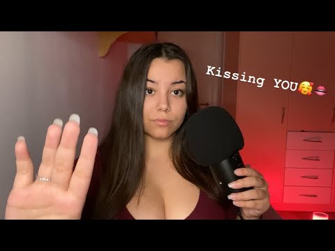 ASMR | Kissing Sounds 👄 & Relaxing Hand Movements