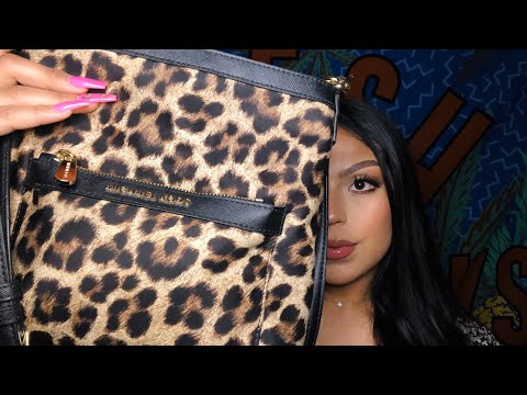 ASMR WHAT’S IN MY PURSE/BAG ??