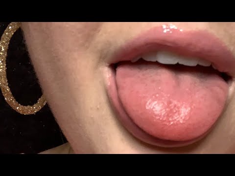 Lipgloss Kisses + Tongue Flutters