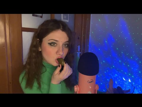 ASMR | Eating Pickles part 2 | Glass licking at the end 😈😈♥️👅 Soft Spoken 🧡