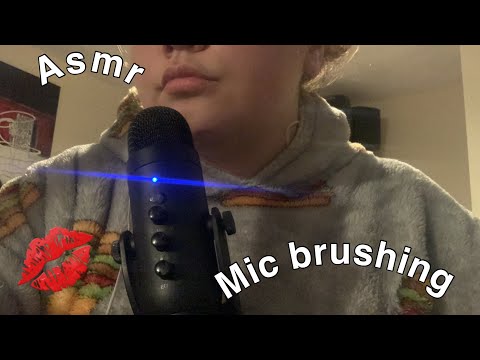 asmr mic brushing in one minute!!