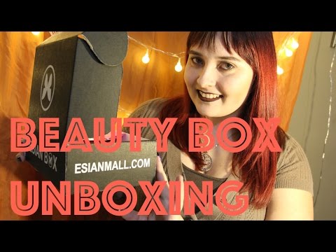 Geek Chic Beauty Box ~ ASMR Unboxing | Soft Spoken | Tapping | Crinkles |