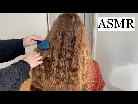 ASMR | Listen to these relaxing hair brushing sounds to instantly calm your mind 💛