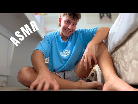 ASMR Fast and Aggressive Carpet/Floor Scratching, Brushing w- Body Triggers