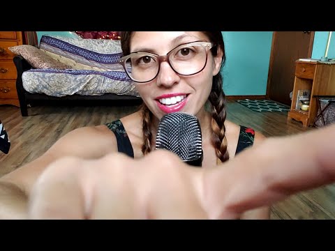 ASMR - Girlfriend role play, soft whispers and hand movements to ease your mind🥰