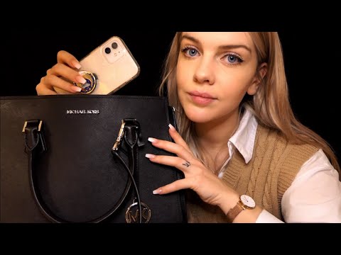 What’s in my bag 👜 ASMR