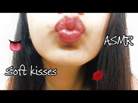 ASMR | Kissing your SCREEN 💋